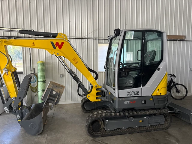 Wacker Neuson MINI, dovoz Kanada — foto 1 z 3 Wacker Neuson MINI, dovoz Kanada — foto 1 z 3