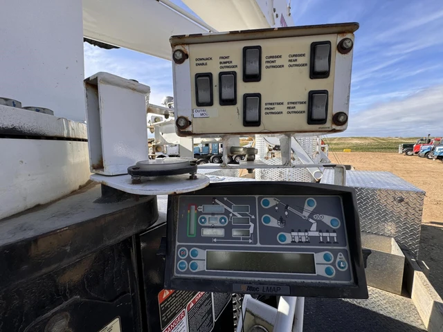 2014 ALTEC, 41 264 mth, dovoz Kanada — foto 14 z 16