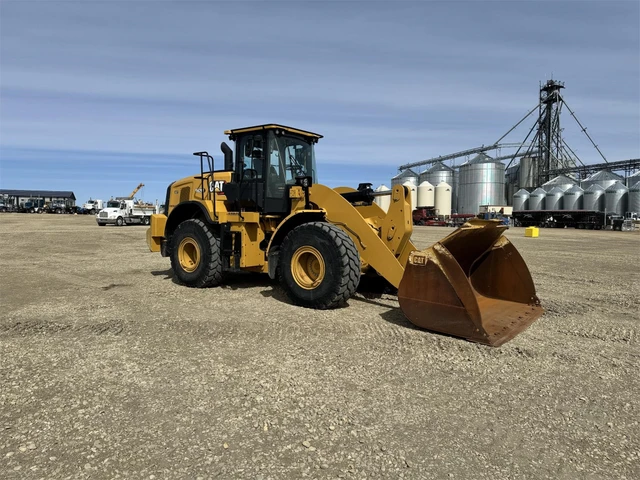 2021 Caterpillar 962M, 1 mth, dovoz Kanada — foto 1