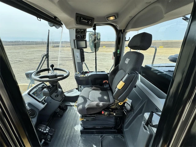 2021 Caterpillar 962M, 1 mth, dovoz Kanada — foto 16 z 16