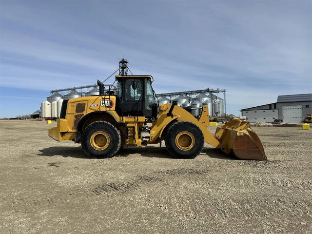 2021 Caterpillar 962M, 1 mth, dovoz Kanada — foto 2 z 16