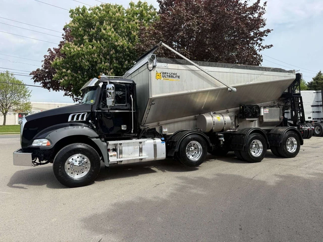 2023 MACK, 261 780 mth, dovoz Kanada — foto 2 z 5