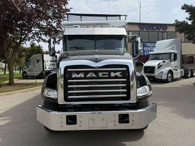 2023 MACK, 261 780 mth, dovoz Kanada — foto 3 z 5