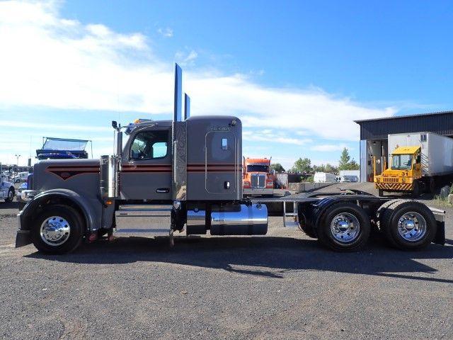 2025 PETERBILT, 90 913 mth, dovoz Kanada — foto 4 z 5
