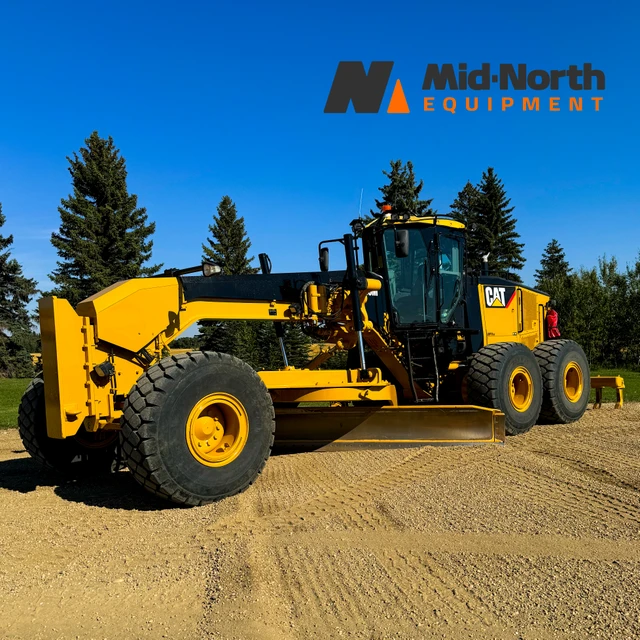 2012 Caterpillar 16M, 1 mth, dovoz Kanada — foto 2 z 5