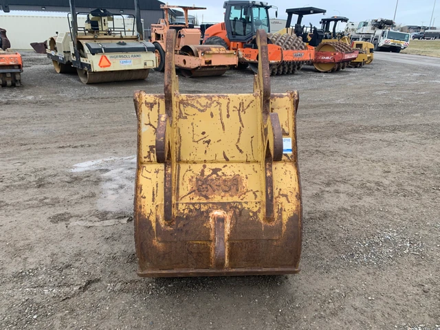 Caterpillar, 1 mth, dovoz Kanada — foto 4 z 4