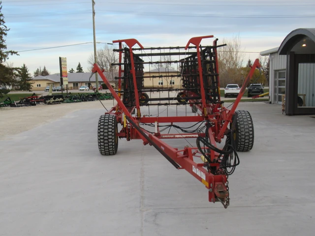 2008 BOURGAULT, 1 mth, dovoz Kanada — foto 3 z 5