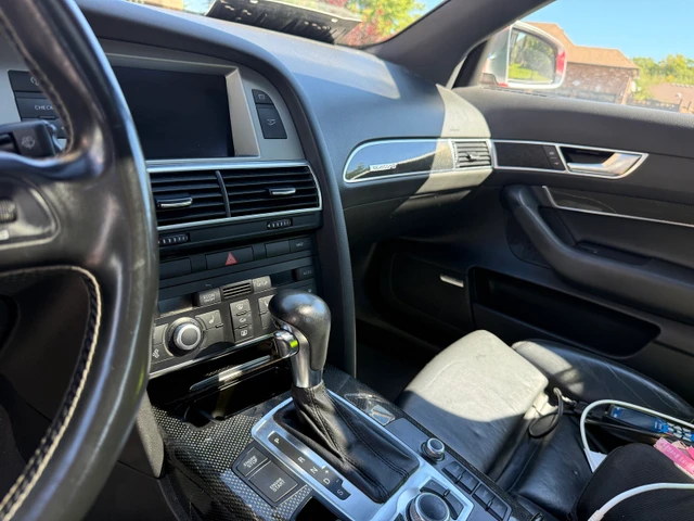 2007 Audi S6, 202 212 km, dovoz Kanada — foto 5 z 5