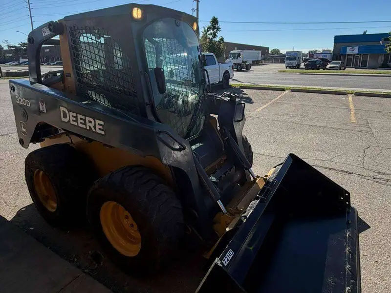 2011 John Deere 320D, dovoz Kanada — foto 6 z 10