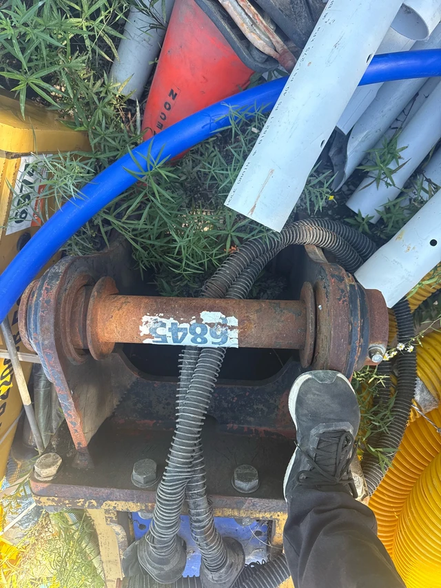 EXCAVATOR, dovoz Kanada — foto 3 z 3