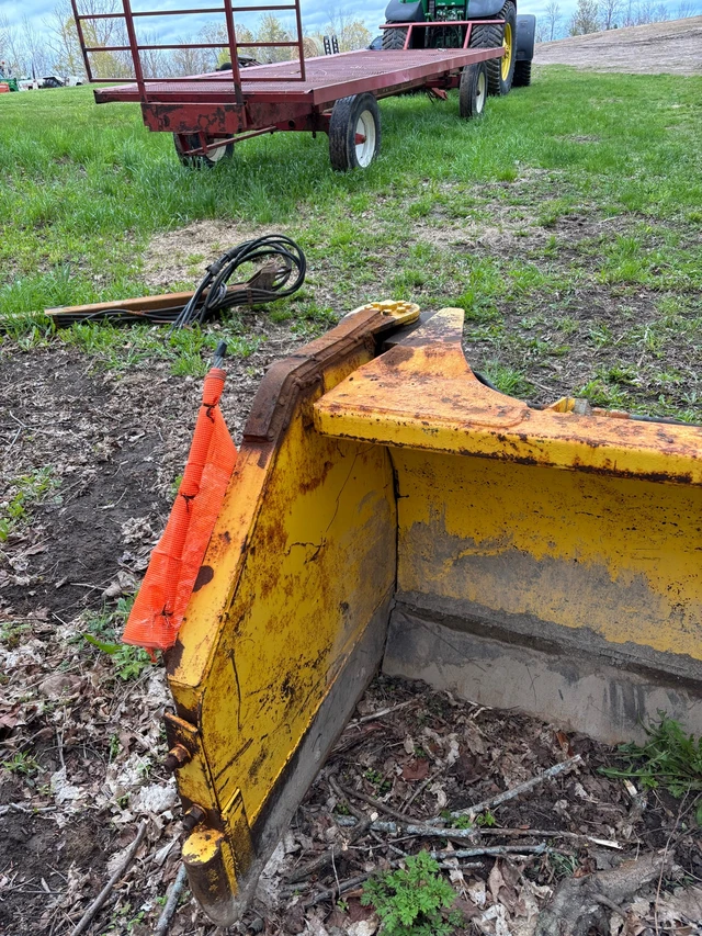 John Deere PLOW, dovoz Kanada — foto 3 z 5