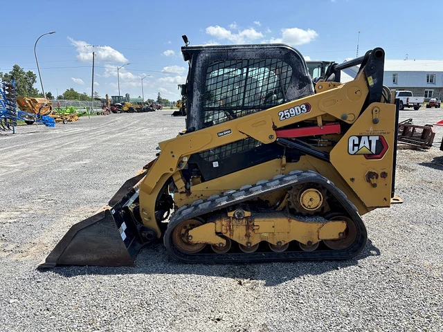 2021 Caterpillar 259D3, 1 mth, dovoz Kanada — foto 2 z 5