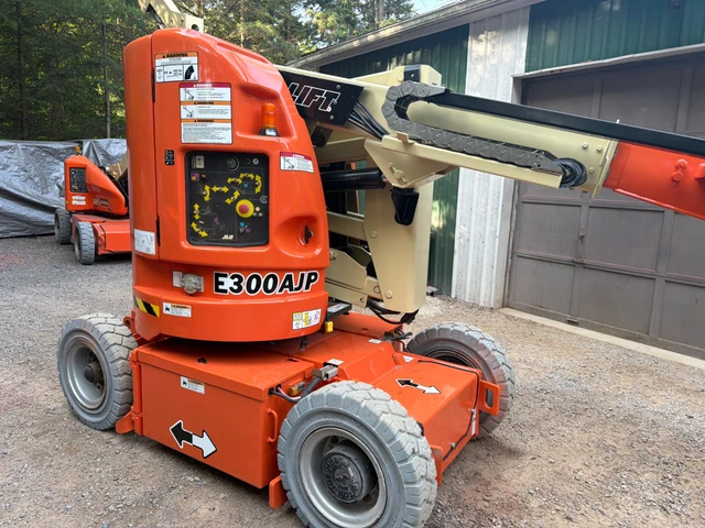 2014 JLG E300AJP, 1 mth, dovoz Kanada — foto 2 z 5