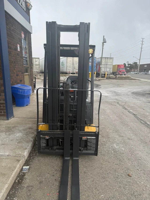 2018 Caterpillar, 1 mth, dovoz Kanada — foto 4 z 5