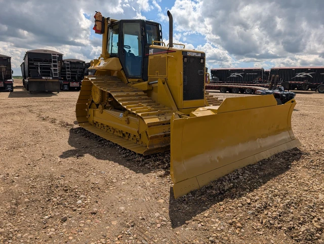 2007 Caterpillar D6N, 1 mth, dovoz Kanada — foto 3 z 5