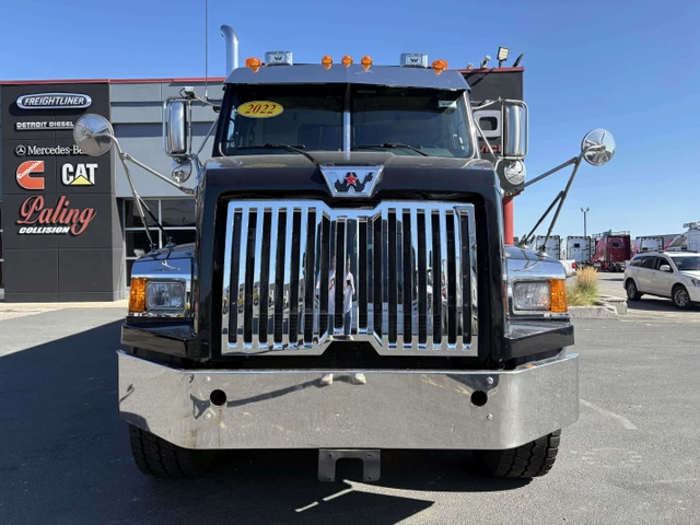 2022 WESTERN, 237 506 mth, dovoz Kanada — foto 4 z 5