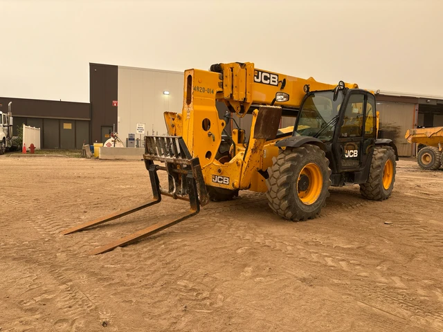 2015 JCB 2015.0, 6 492 mth, dovoz Kanada — foto 1 | AMECAR 2015 JCB 2015.0, 6 492 mth, dovoz Kanada — foto 1