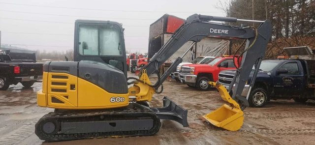 2014 John Deere 60D, 1 mth, dovoz Kanada — foto 3 z 5