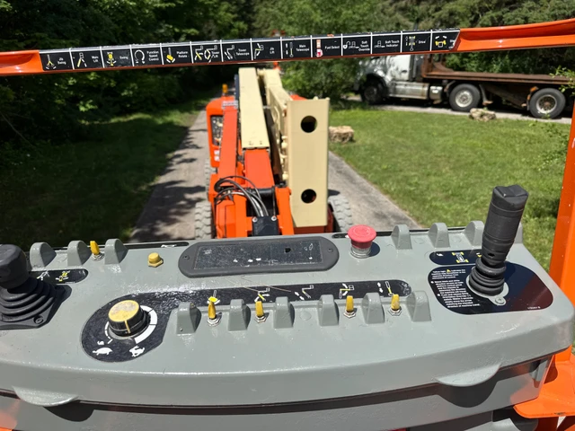 2015 JLG INTERIOR, 1 mth, dovoz Kanada — foto 4 z 5