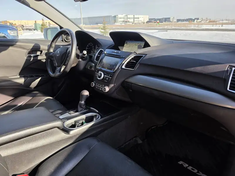 2016 Acura RDX Tech, bílá, 154 248 km, dovoz Kanada — foto 8 z 12