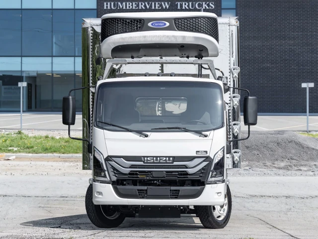 2026 ISUZU, 100 mth, dovoz Kanada — foto 2 z 5
