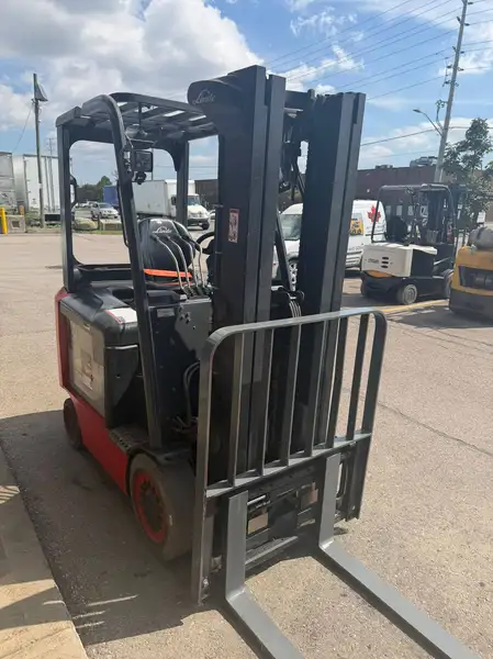 2018 Linde E25C, dovoz Kanada — foto 5 z 10