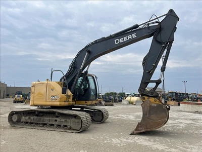 2012 John Deere 225D, 1 mth, dovoz Kanada — foto 2 z 5