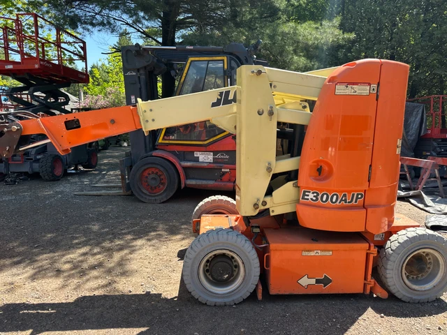 2014 JLG E300AJP, 1 mth, dovoz Kanada — foto 3 z 5