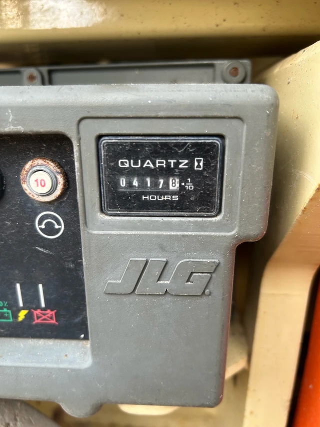 2012 JLG 1930, dovoz Kanada — foto 4 z 5