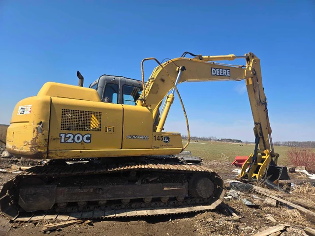 John Deere 120C, dovoz Kanada — foto 2 z 5