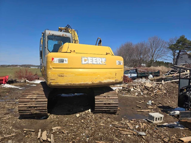 John Deere 120C, dovoz Kanada — foto 3 z 5