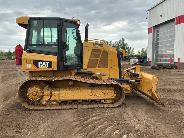 2016 Caterpillar D3K2, 1 mth, dovoz Kanada — foto 3 z 5