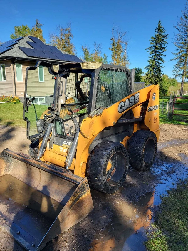 2013 Case SR200, dovoz Kanada — foto 2 z 5