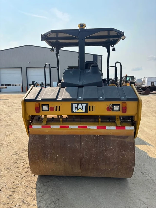 Caterpillar CD54B, 1 mth, dovoz Kanada — foto 5 z 5