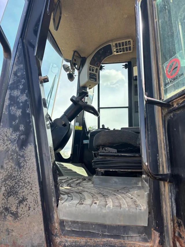 2004 Caterpillar 950G, 1 mth, dovoz Kanada — foto 4 z 5