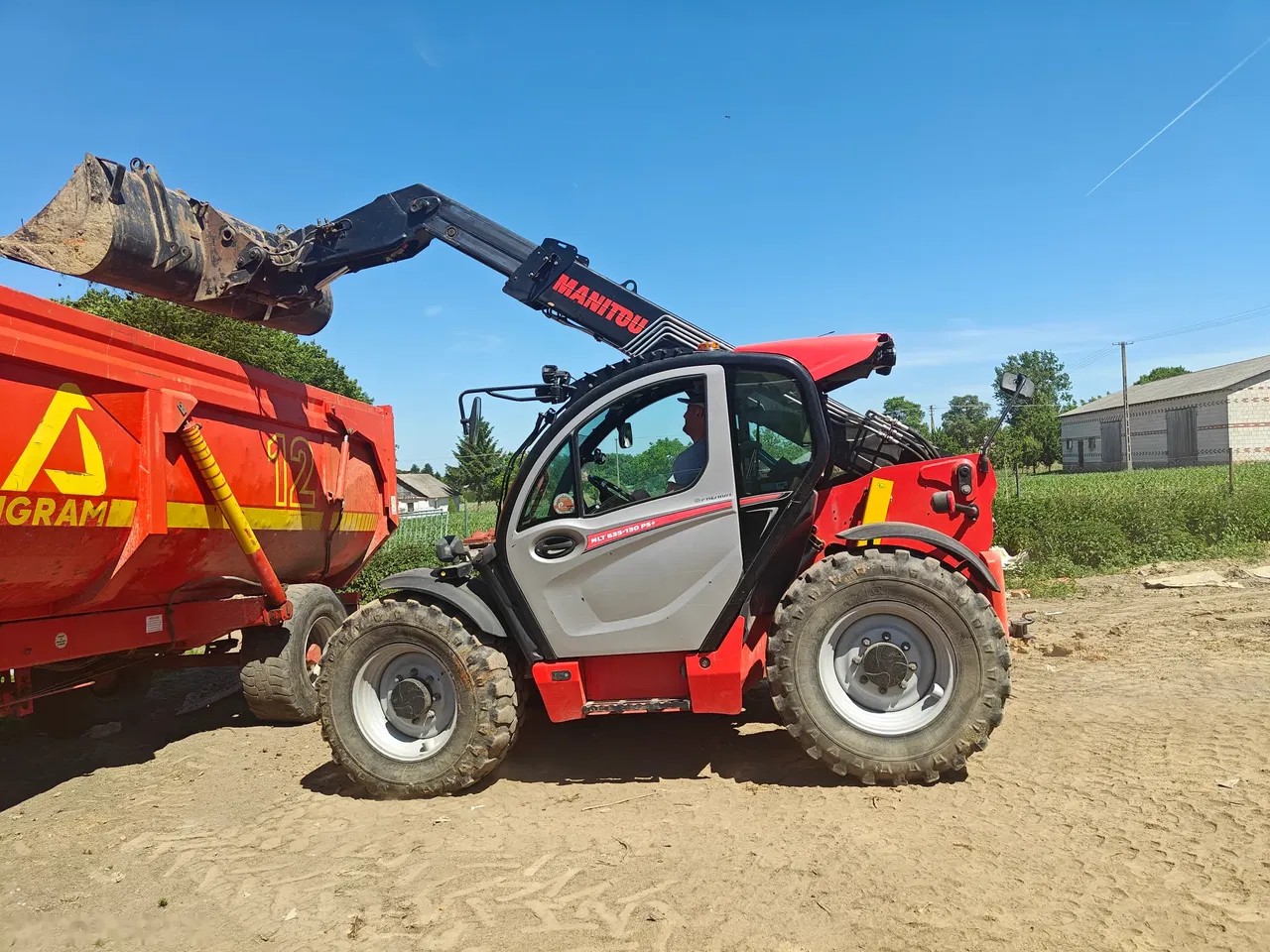 2017 Manitou, dovoz Skladem v EU — foto 1