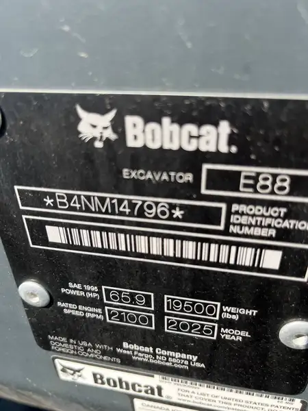 2025 Bobcat E88-WHITE, bílá, dovoz Kanada — foto 6 z 7