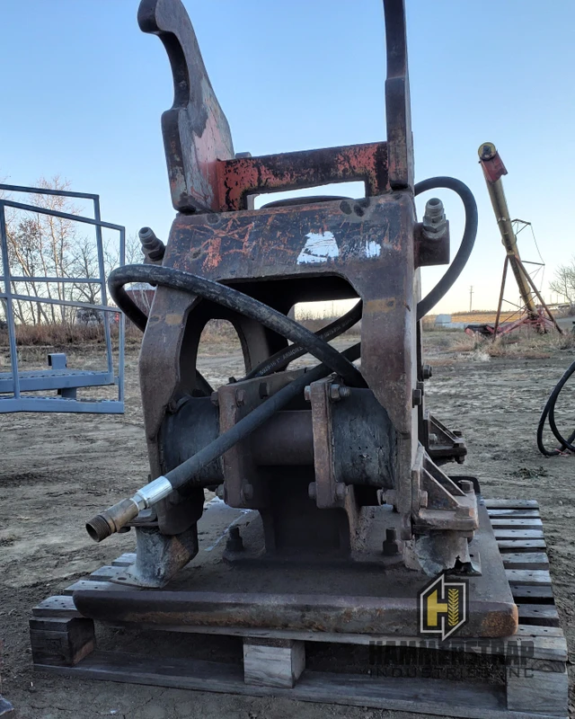 John Deere 225D, 1 mth, dovoz Kanada — foto 2 z 3