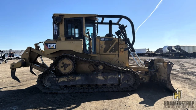2012 Caterpillar D6T, 1 mth, dovoz Kanada — foto 5 z 5
