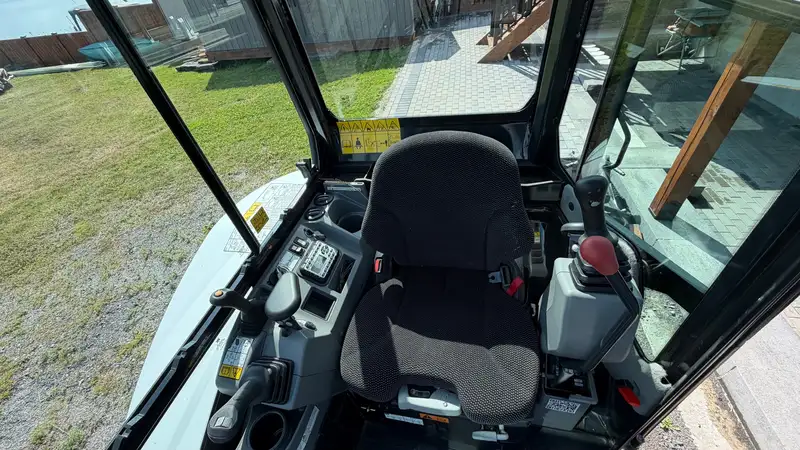 2023 Bobcat E35-WHITE, bílá, 5 mth, dovoz Kanada — foto 11 z 12