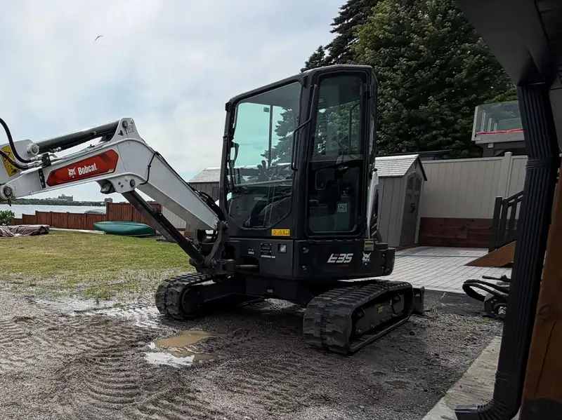 2023 Bobcat E35-WHITE, bílá, 5 mth, dovoz Kanada — foto 2 z 12