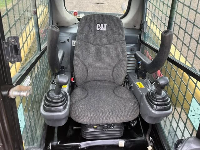 2017 Caterpillar 246D, dovoz Kanada — foto 2 z 5