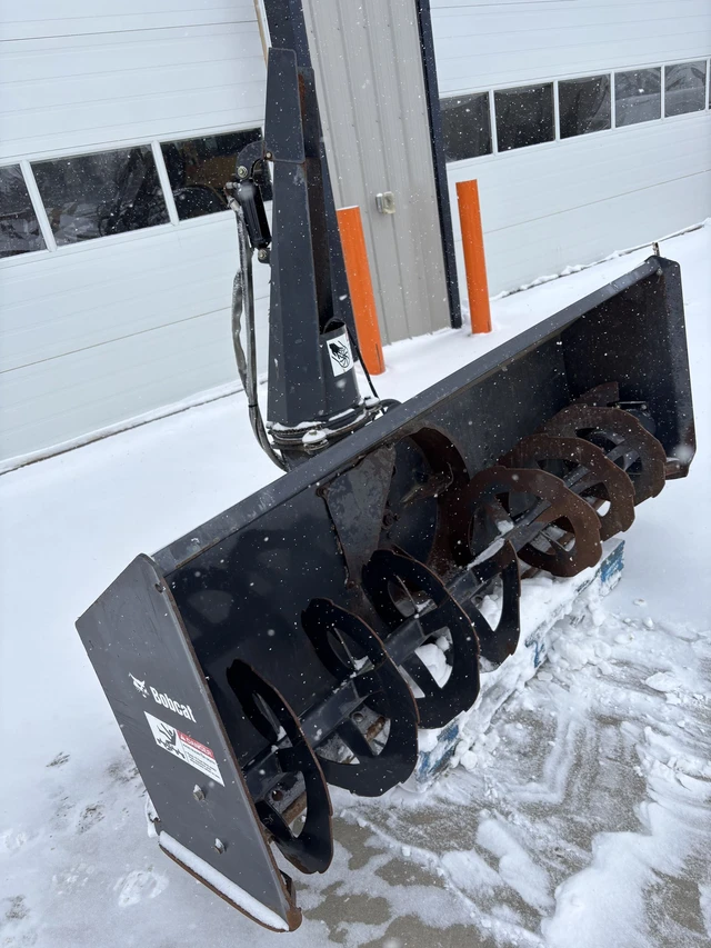 Bobcat 85, 1 mth, dovoz Kanada — foto 3 z 3
