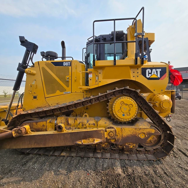 2017 Caterpillar D8T, 1 mth, dovoz Kanada — foto 2 z 5