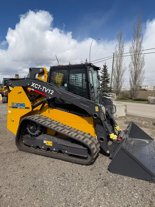 2025 Yanmar COMPACT, dovoz Kanada — foto 3 z 4