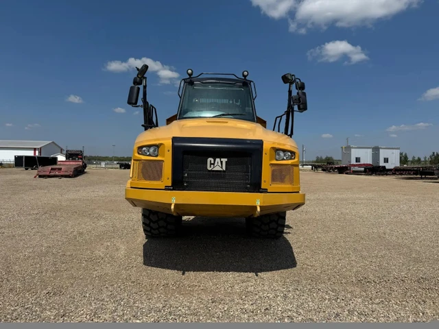 2018 Caterpillar 730C2, dovoz Kanada — foto 2 z 5