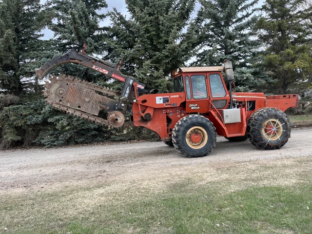 John Deere DITCH, dovoz Kanada — foto 1