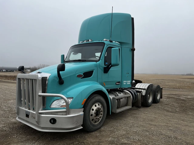 2018 PETERBILT, 1 150 400 mth, dovoz Kanada — foto 2 z 5