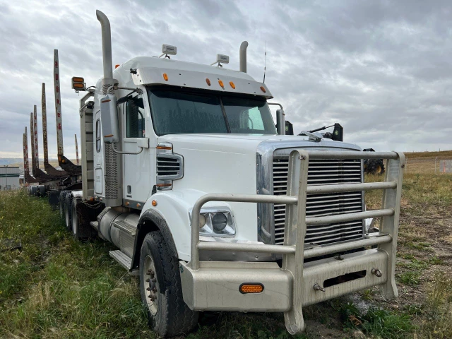 2013 Caterpillar FREIGHTLINER, 755 000 mth, dovoz Kanada — foto 2 z 5