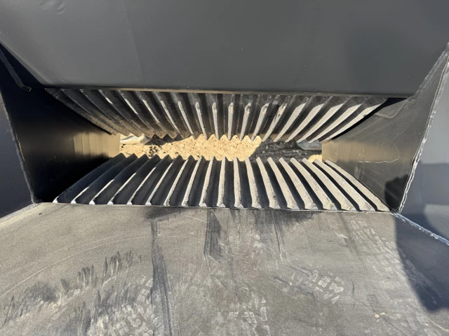 CRUSHER, dovoz Kanada — foto 4 z 4